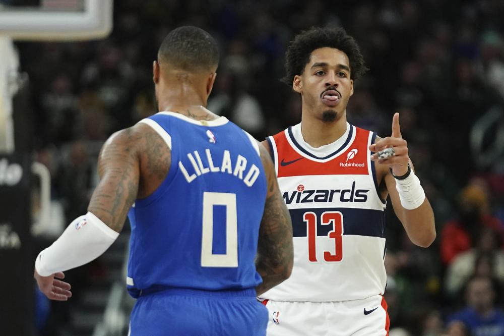 聚光灯下 聚光灯下