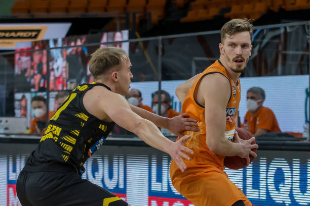 验奚梓越的 验奚梓越的