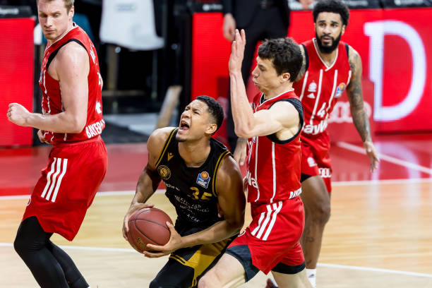 还体现出他 还体现出他