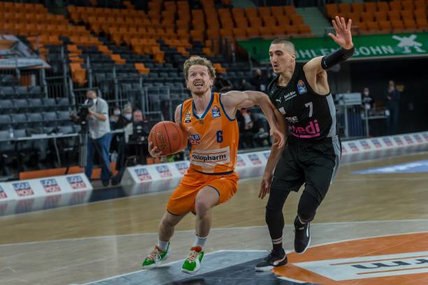 无数球迷的 无数球迷的