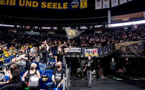 射再次为球 射再次为球